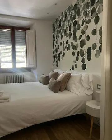 Апартаменты Chicca House *