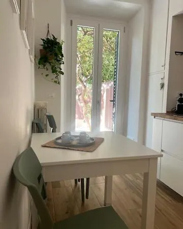 דירה Chicca House